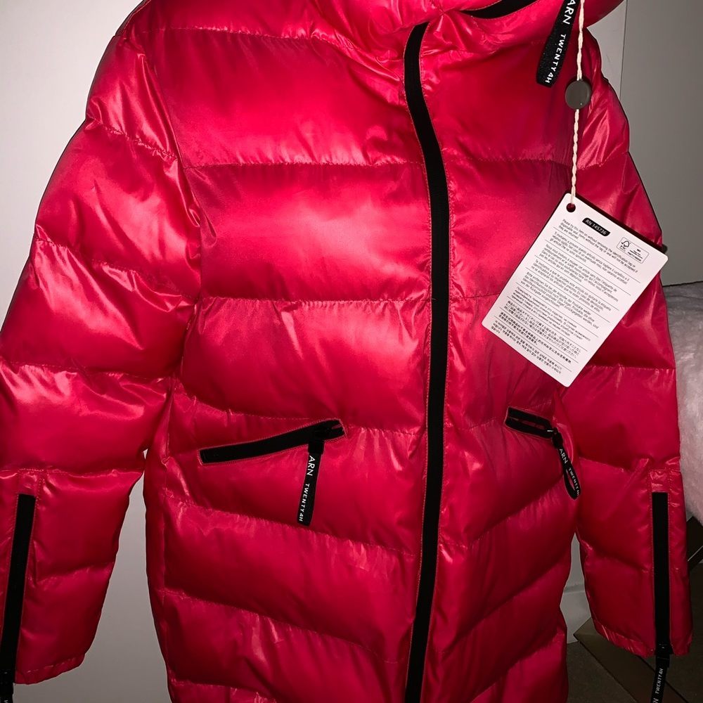 ARN twenty 4H red parker size small (medium fit)